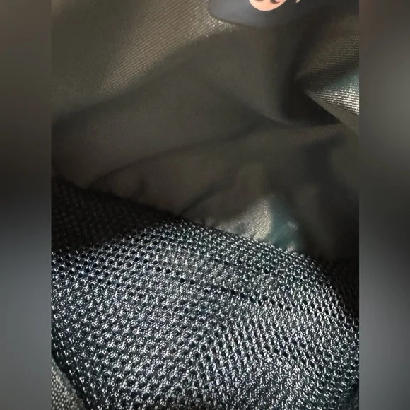 Lululemon Everywhere Belt Bag Velour 1L - Picture 8 of 16